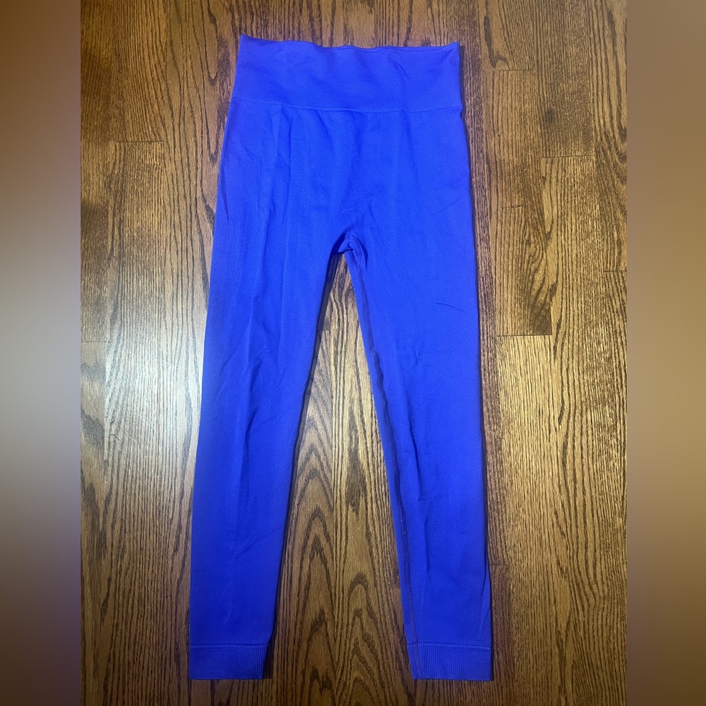 WE WORE WHAT- cobalt blue leggings